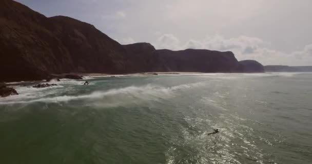 Surfers Going Secret Surf Spot Algarve Portugal Aerial Shot — Vídeos de Stock