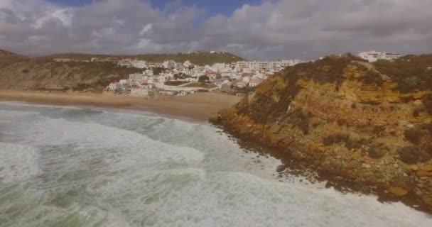 ポルトガルの嵐の日にブルガウ 空中射撃 — ストック動画