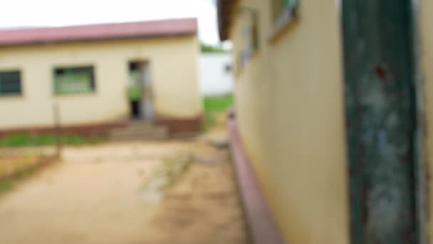 Old Empty School Buildings Rural Zimbabwe África Static Rack Focus — Vídeo de Stock