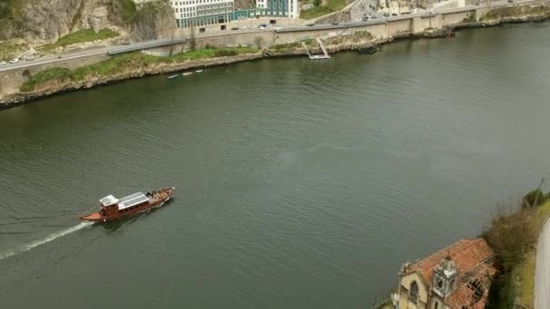 Foto Muñeca Aérea Barco Que Navega Duoro Oporto Portugal — Vídeo de stock