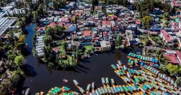 Hiperlapso Aéreo Dos Trajineras Embarcadero Caltongo Xochimilco Cidade México — Vídeo de Stock