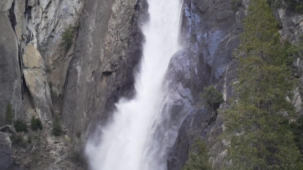 Slow Motion Pan Shot Van Lagere Yosemite Valt Het Vroege — Stockvideo
