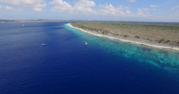Pulau Kecil Tak Berpenghuni Dari Klein Bonaire — Stok Video