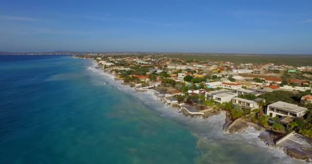 Grote Golven Beschadigen Huizen Een Orkaan Langs Kust Van Bonaire — Stockvideo