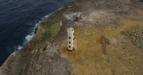 カリブ海の東の無人島ボネール島の灯台 — ストック動画