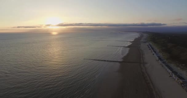 Aerial Παραλία Μεταξύ Vlissingen Και Dishoek Κατά Διάρκεια Του Ηλιοβασιλέματος — Αρχείο Βίντεο