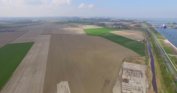 Nákladní Lodě Přístavu Terneuzen Nizozemsko Plující Gentu Belgii Letecký Snímek — Stock video