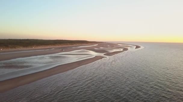 Zonsondergang Aan Het Nederlandse Strand Breezand Zeeland Luchtfoto — Stockvideo