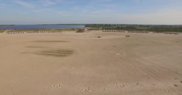 Antenne Ein Beachclub Einem Großen Strand Den Niederlanden — Stockvideo