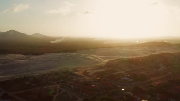 Aerial Ηλιοβασίλεμα Στους Αμμόλοφους Του Cumbuco Βραζιλία — Αρχείο Βίντεο