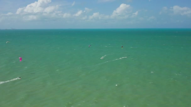 キトサーフィンで昼間のカンブコ — ストック動画
