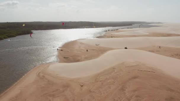 Letectví Kitesurfing Deltě Řeky Parnaiba Severní Brazílie — Stock video