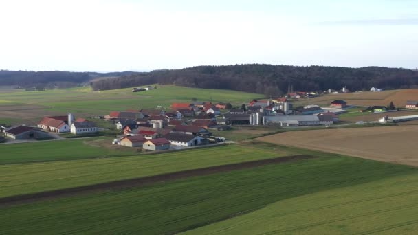 Veduta Aerea Della Campagna Slovena Paesaggio Agricolo Primavera Piccolo Villaggio — Video Stock