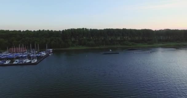 Повітряний Wakeboard Кабельний Парк Невеликий Рекреаційний Порт Veerse Meer Нідерланди — стокове відео