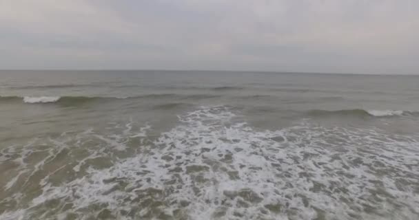 Antenne Ein Bewölkter Tag Sandstrand Zwischen Domburg Und Westkapelle Niederlande — Stockvideo