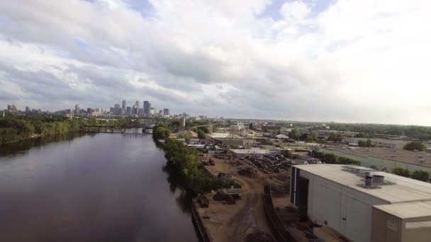 미시시피강에 재활용 — 비디오
