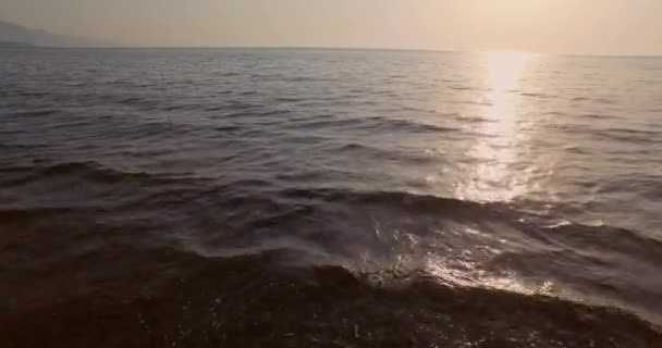 Aérea Playa Molyvos Durante Puesta Del Sol — Vídeo de stock