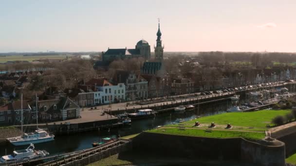 Luftaufnahme Die Historische Stadt Veere Mit Einem Alten Hafen Und — Stockvideo