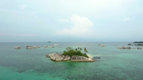 Ilha Meio Mar — Vídeo de Stock