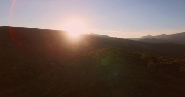 Aérea Las Montañas Isla Griega Samos Durante Puesta Del Sol — Vídeos de Stock