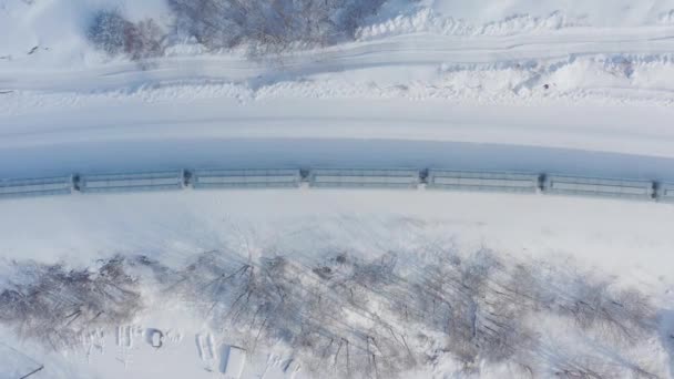 Vue Aérienne Train Enneigé Traversant Les Forêts Bouclier Canadien — Video