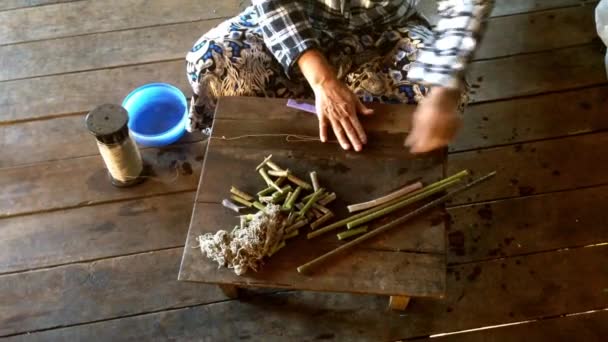 Silk Factory Woman Manufactoring Motor Boat Inle Lake Shan Hills — Stock Video