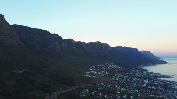 Salida Del Sol Sobre Ciudad Del Cabo Desde Alto Cabeza — Vídeos de Stock
