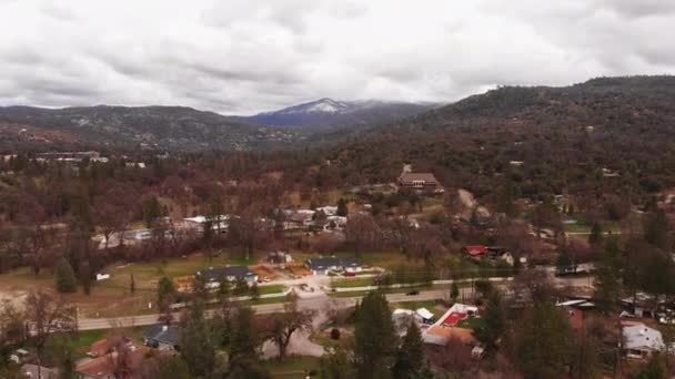 Inverser Survoler Quartier Montagne Avec Une Tempête Hiver Déplaçant Dans — Video