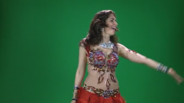 Χορευτής Κοιλιάς Μέρος Την Πράσινη Οθόνη — Αρχείο Βίντεο