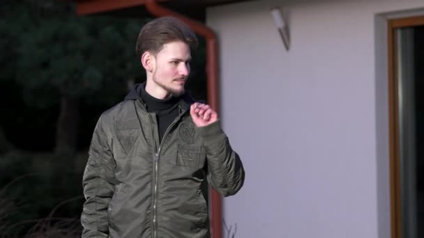 Jeune Homme Démissionne Cigarette Choisit Fumer Vape — Video
