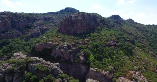 Luchtfoto Van Het Landschap Van Cannes Berg Canyon Zonnige Zomerochtend — Stockvideo