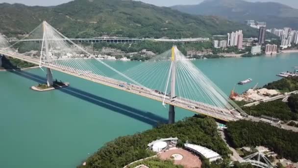 Tiro Aéreo Pista Puente Ting Kau Girando Ángulos Visión Mirando — Vídeos de Stock