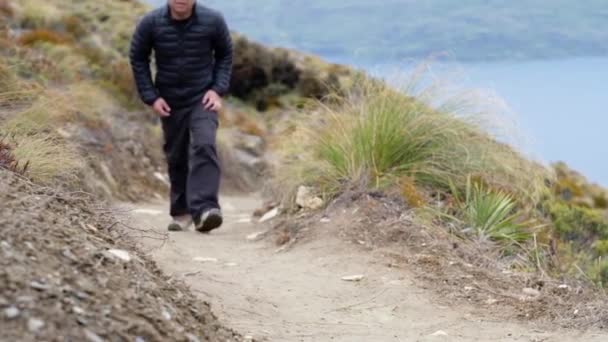 Close Feet Man Hiking Ben Lomond Track Queenstown New Zealand — Stock Video