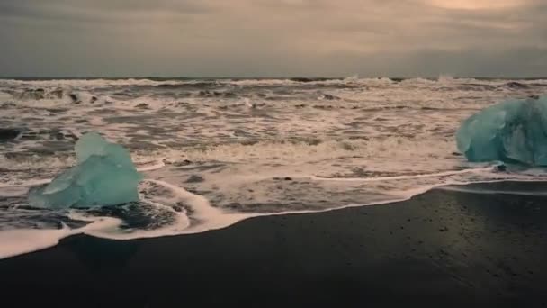 Plage Diamants Dans Sud Islande Tourné Avec Différents Angles Mouvements — Video