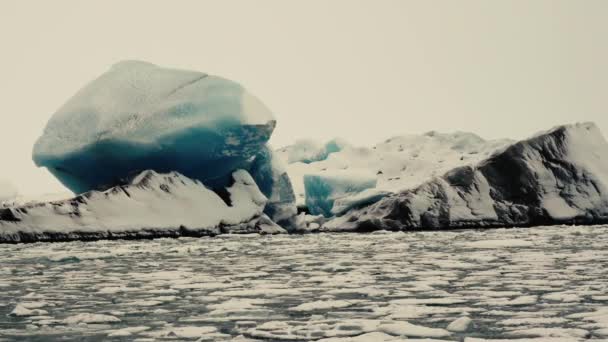 Buzdağlarını Gösteren Farklı Kamera Hareketleri Zlanda Buzul Gölü Nde Karamsar — Stok video