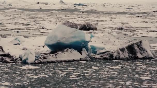 Olika Kamerarörelser Visar Isberg Glacier Lagoon Island Skott Lynnigt Ljus — Stockvideo