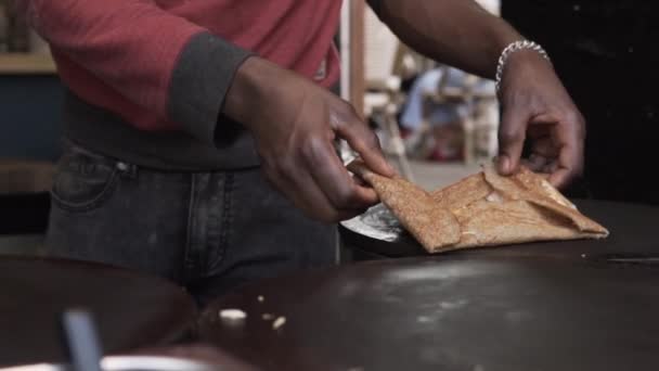 Low Motion Galette Fresca Final Creperie Adorável Paris França — Vídeo de Stock