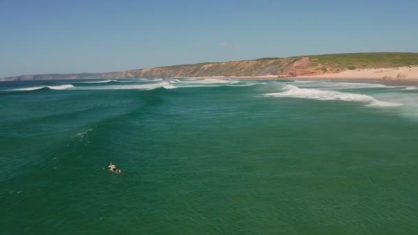 Letectví Surfování Pláži Bordeira Algarve Portugalsko — Stock video