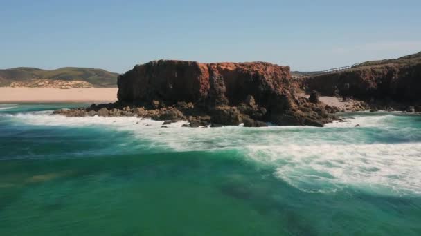 Luchtfoto Het Surfstrand Van Bordeira Algarve — Stockvideo