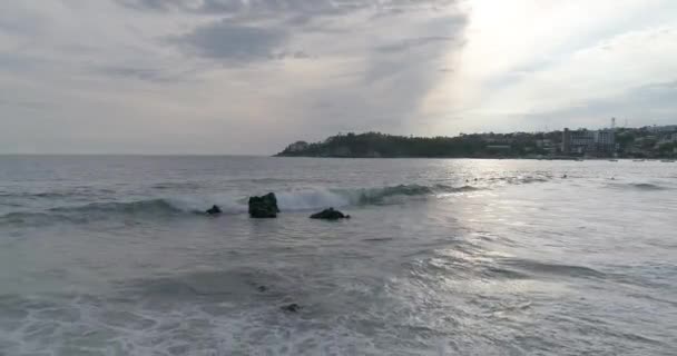 Fotografia Aérea Das Formações Mar Rochas Praia Zicatela Puerto Escondido — Vídeo de Stock