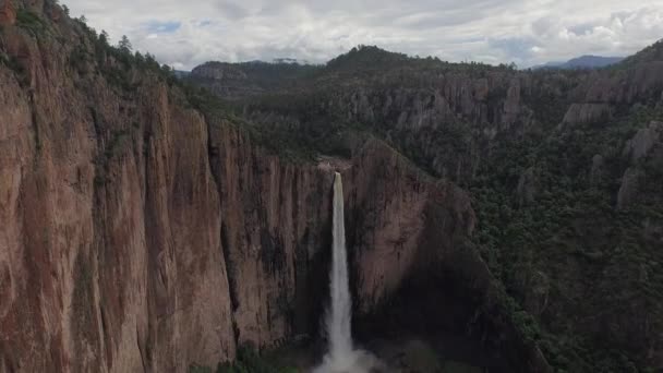 Drone Aéreo Largo Tiro Cachoeira Basaseachi Candamena Canyon Chihuahua — Vídeo de Stock