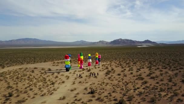 Tournage Avec Dji Mavic Drone Œuvre Colorée Publique Artiste Suisse — Video