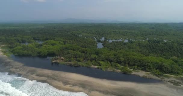 瓦哈卡州La Ventanilla红树林的空中全景拍摄 — 图库视频影像