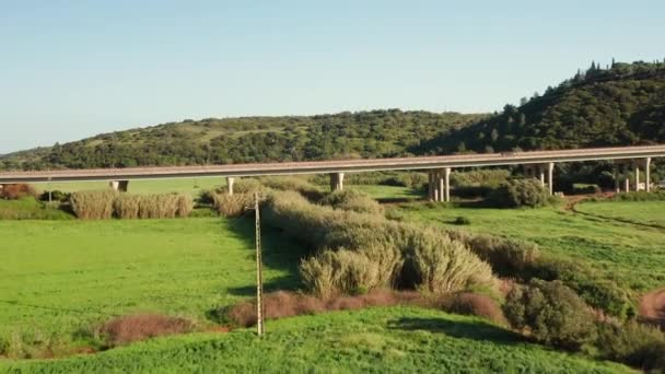 Aéreo Uma Auto Estrada Que Atravessa Lado Rural Algarve Portugal — Vídeo de Stock