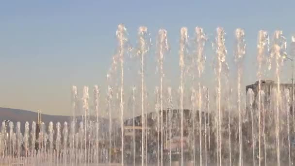 Brunnen Und Stadtbild Der Kroatischen Hauptstadt Zagreb Zeitlupe — Stockvideo