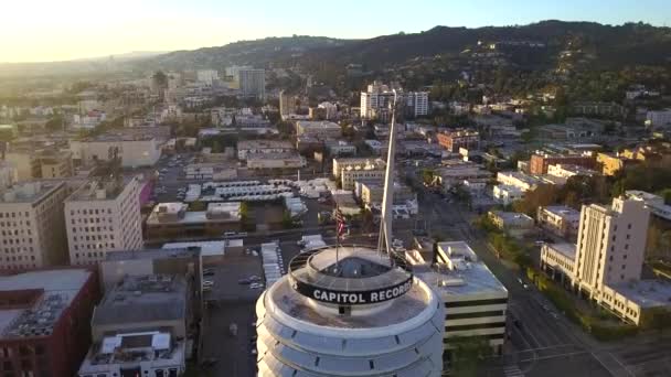 Aerial Drone Footage Famous Capitol Records Building Hollywood Shot Dji — Stock Video