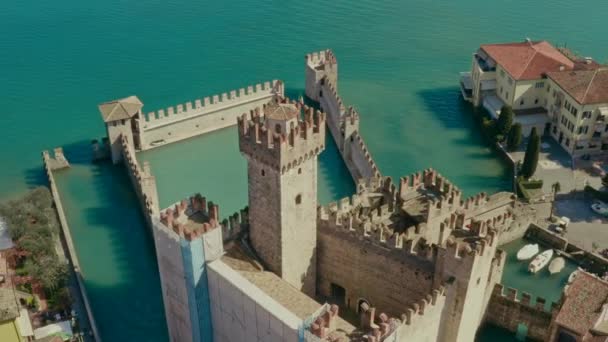 Drone Abbattuto Sul Castello Sirmione Lago Garda Italia — Video Stock