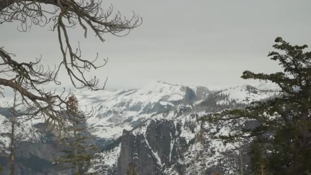 Panning Shot Van Half Dome Yosemite National Park Van Dewey — Stockvideo