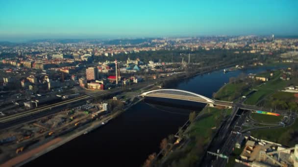 Antenn Utsikt Över Troja Bron Prag Sommaren Över Floden Vltava — Stockvideo