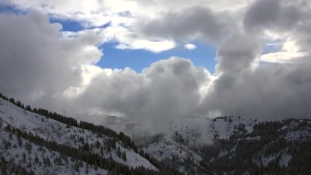 Χρόνος Lapse Δείχνει Σύννεφο Κινείται Πάνω Από Μια Κοιλάδα Του — Αρχείο Βίντεο